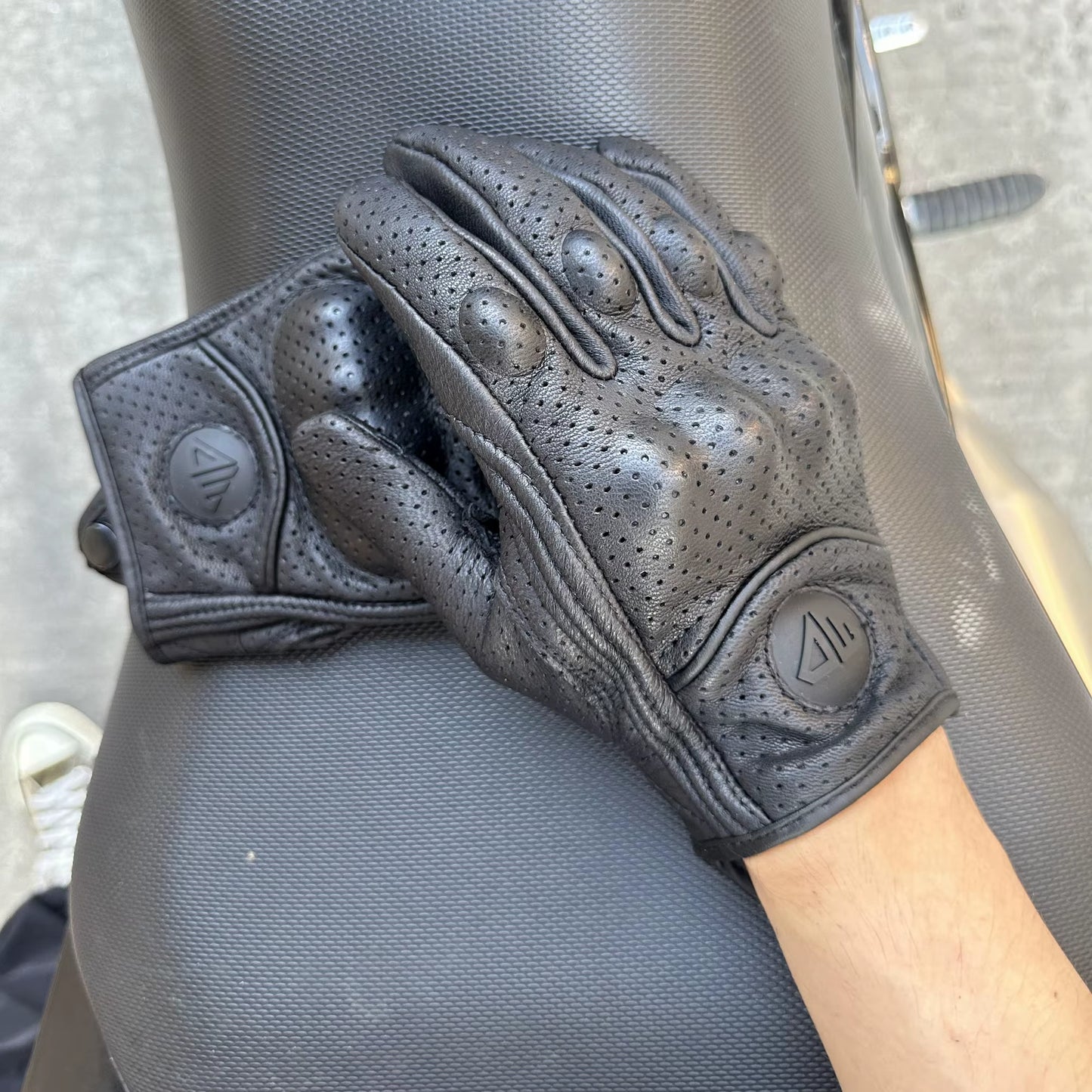 Premium Motorcycle Gloves for Men & Women - Leather Winter Cycling & ATV Protection (S-3XL)